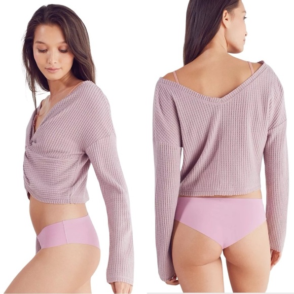 URBAN OUTFITTERS Out From Under Olivia Twist Front Cropped Top Textured Knit M - Picture 5 of 16